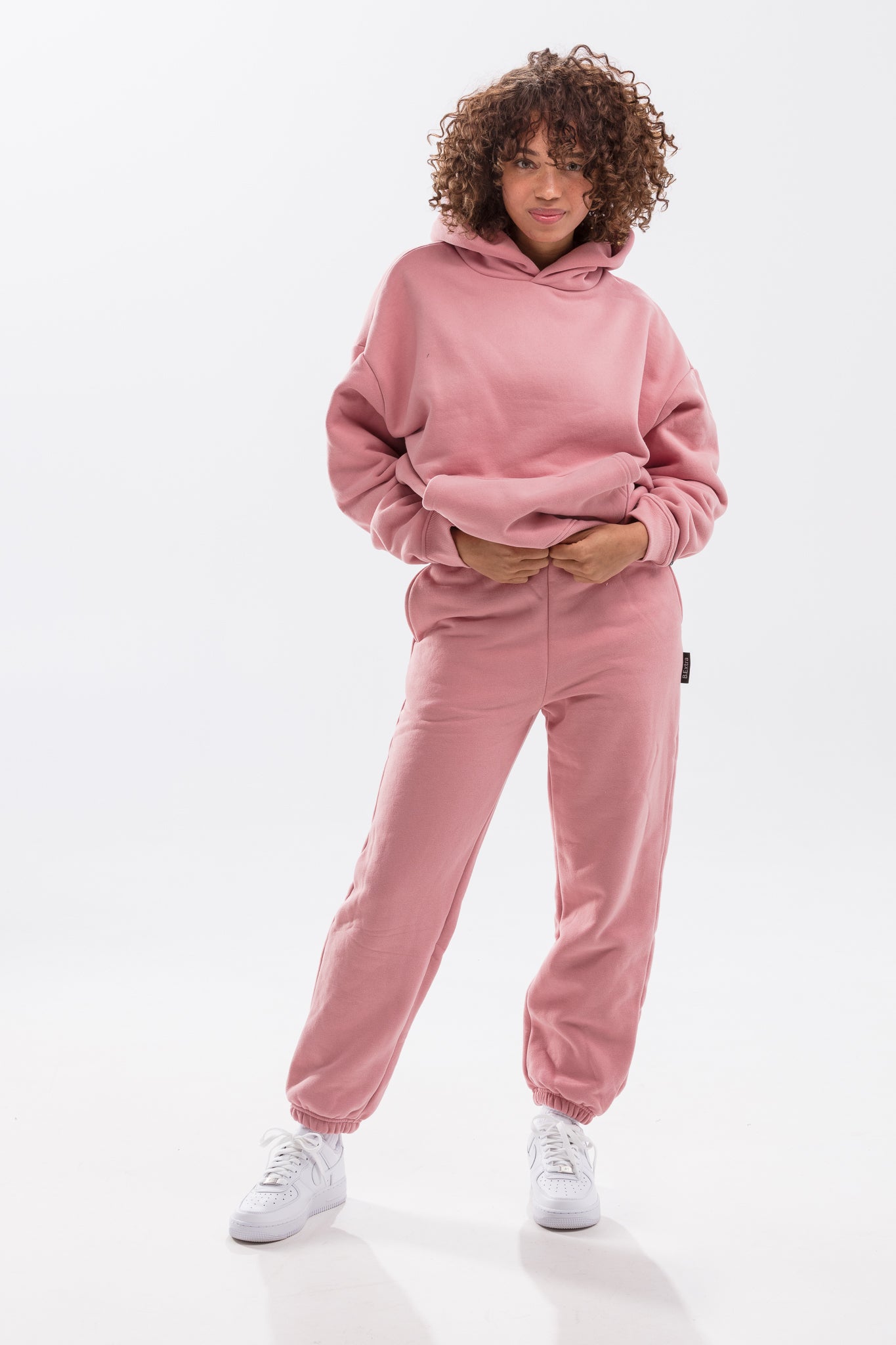 Roam and Nest Jogger Set -Sugar Cloud